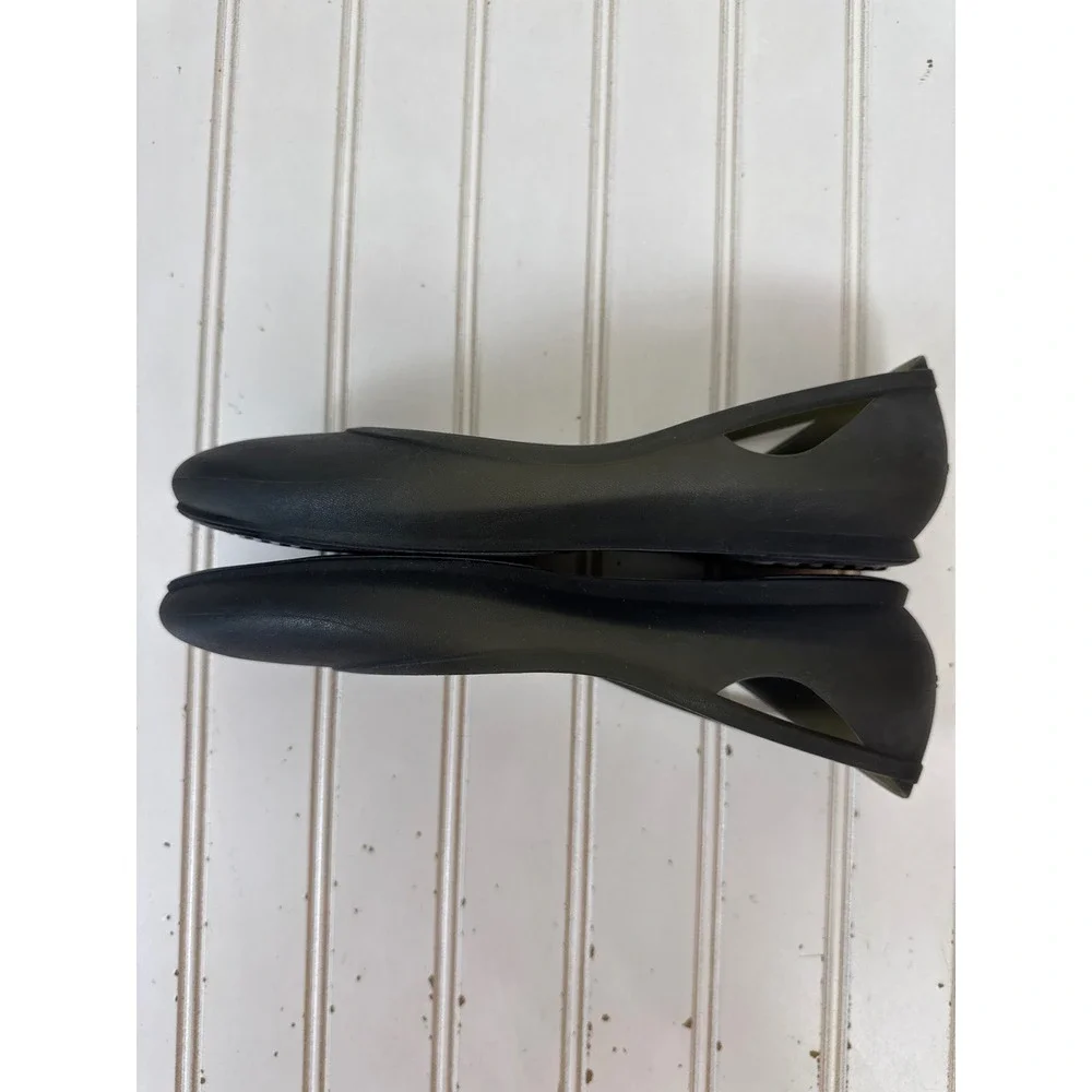 Crocs Rio Ballet Flats Women Size 8 Black Pointed Toe Cut Out Croslite Slip On